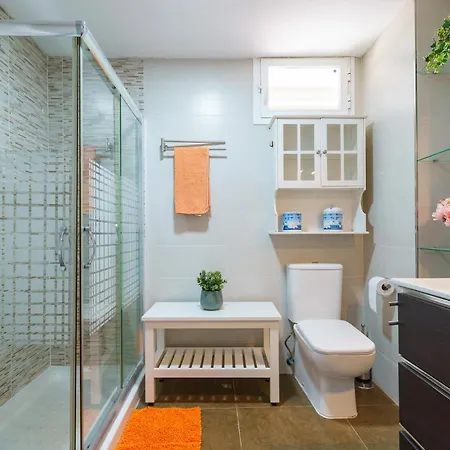 Malagasuite Modern With Pool