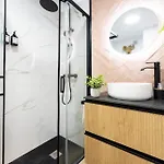 Malagasuite Modern With Pool Lägenhet *
