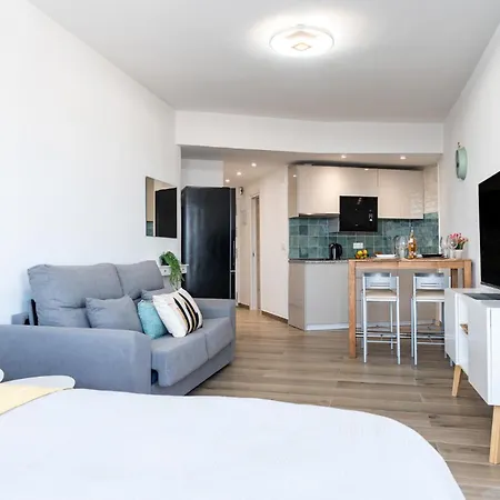 Apartmán Malagasuite Modern With Pool Torremolinos