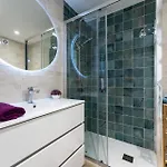 Malagasuite Modern With Pool * توريمولينوس