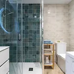 Malagasuite Modern With Pool * توريمولينوس